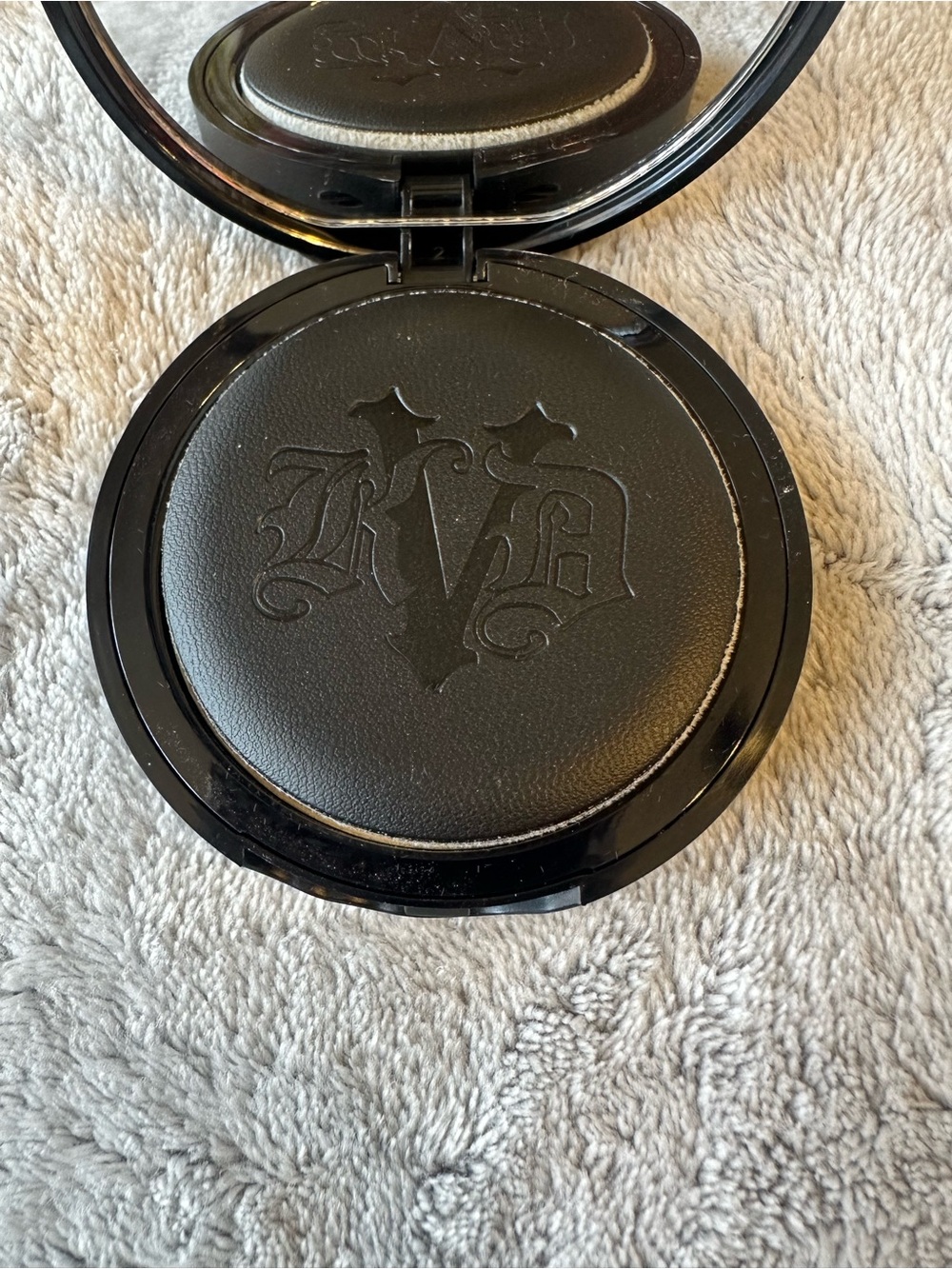 KVd Lock-It Finishing Powder & Pearnova Bronzer + Contour Stick - Black & Pink - Picture 5 of 11